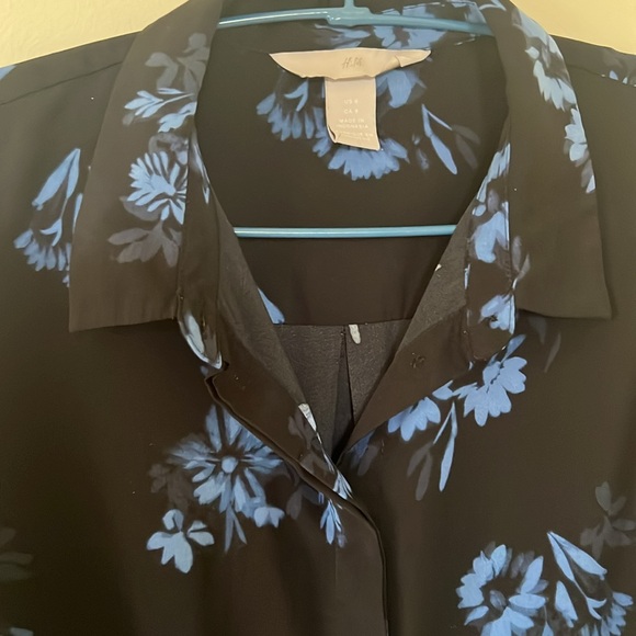Black and blue shirt - Picture 2 of 3